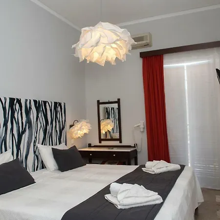 Elenas Bed & Breakfast 2*